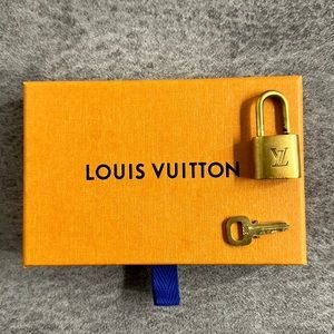 Lv lock &KEY #301 no box